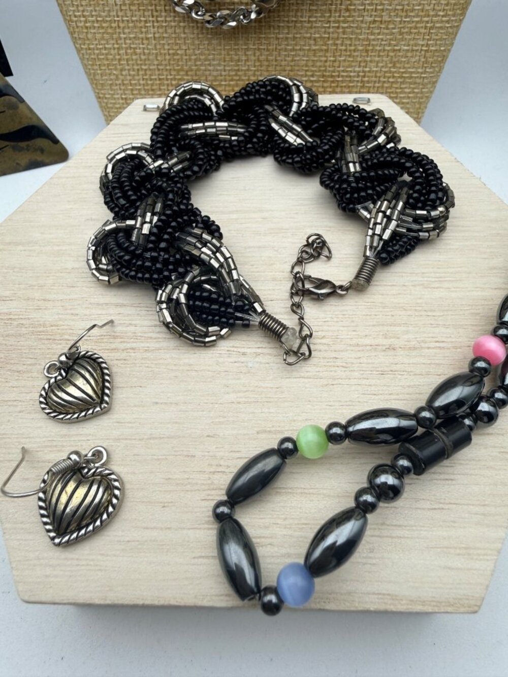 Black & Silver Costume Jewelry Lot 25+ PCs Necklaces Earrings Bracelets Wearable - Picture 11 of 14